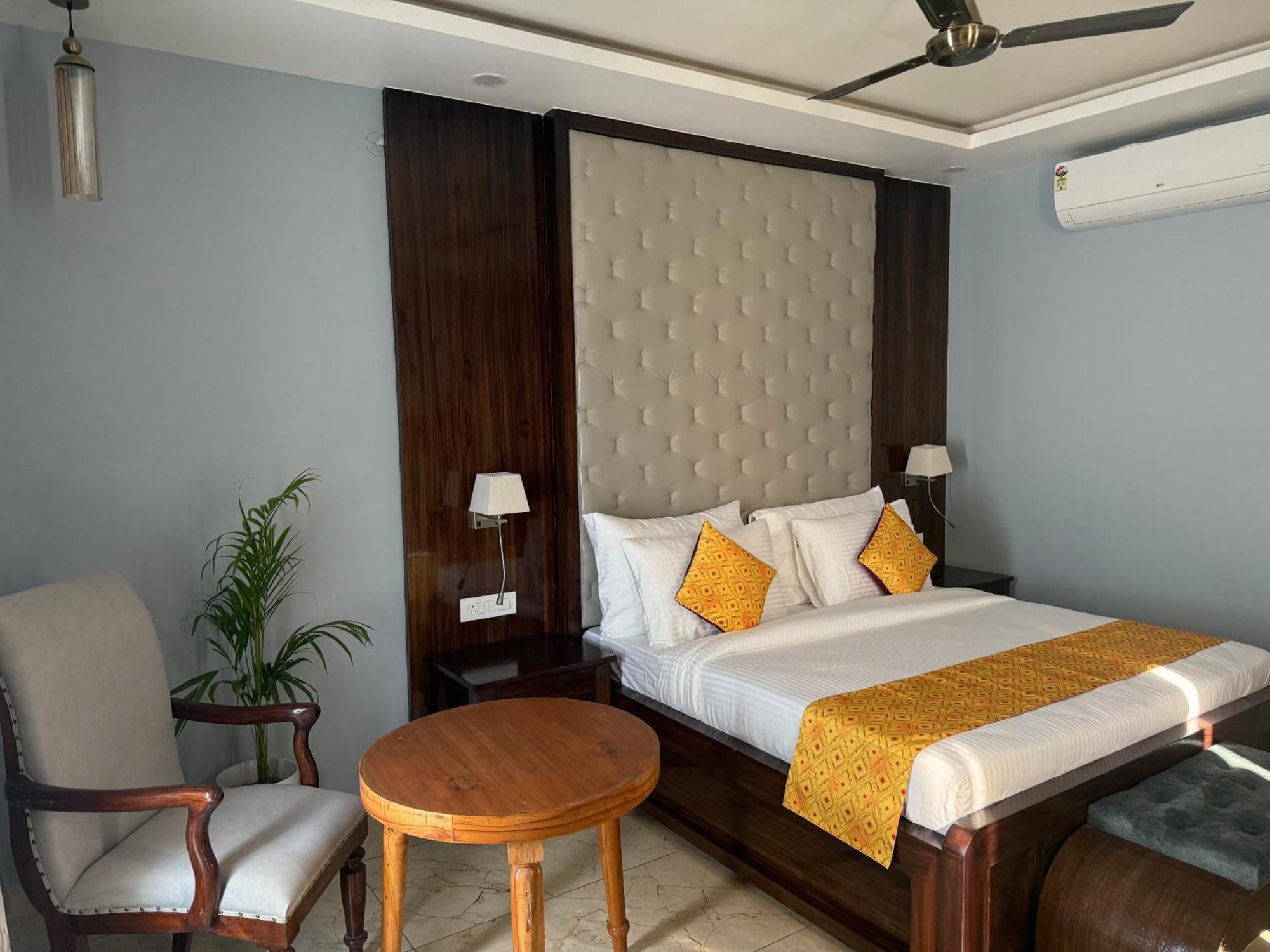 Sterling Kastoori Rudraprayag Hotel ภายนอก รูปภาพ