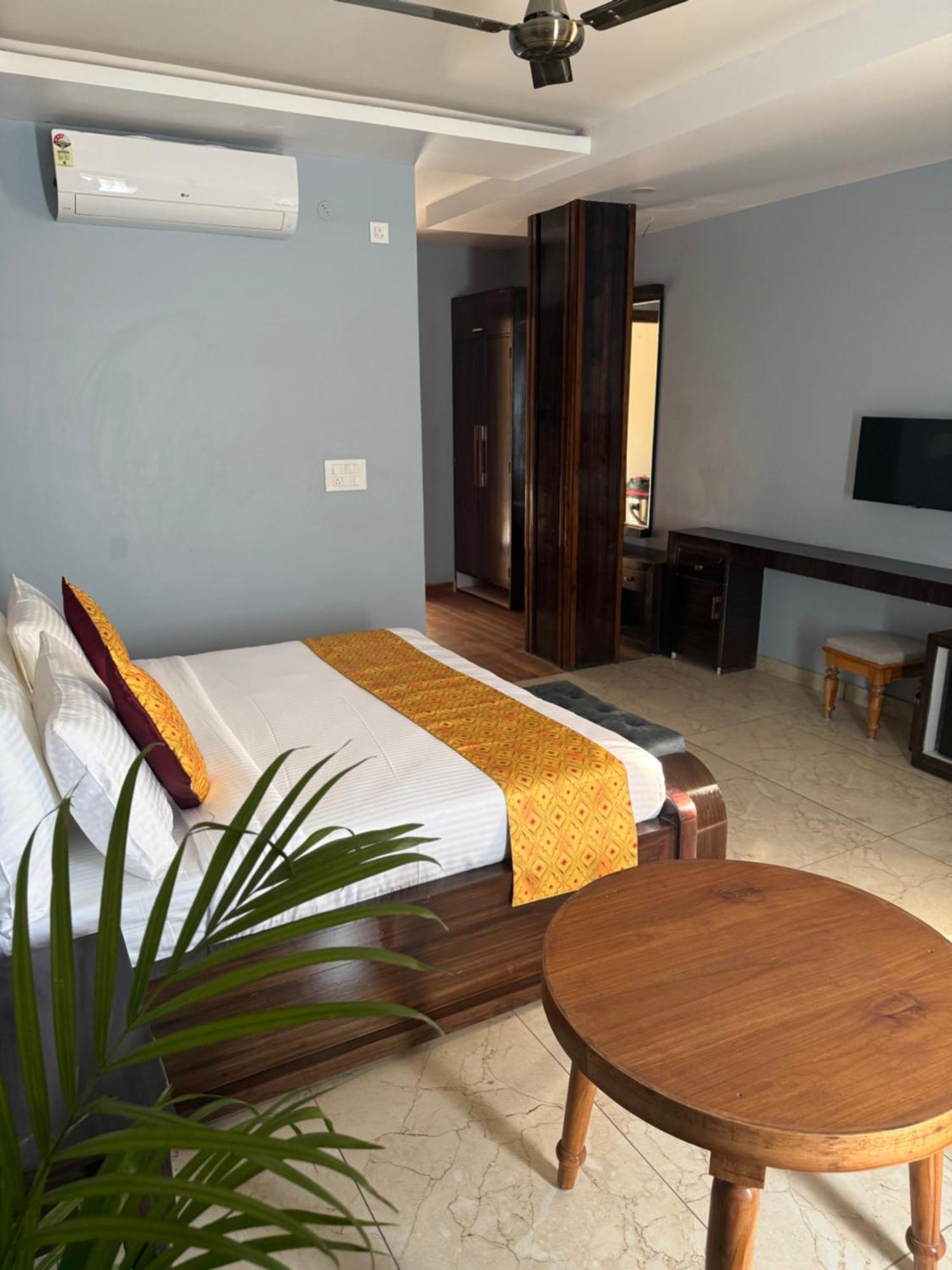 Sterling Kastoori Rudraprayag Hotel ภายนอก รูปภาพ
