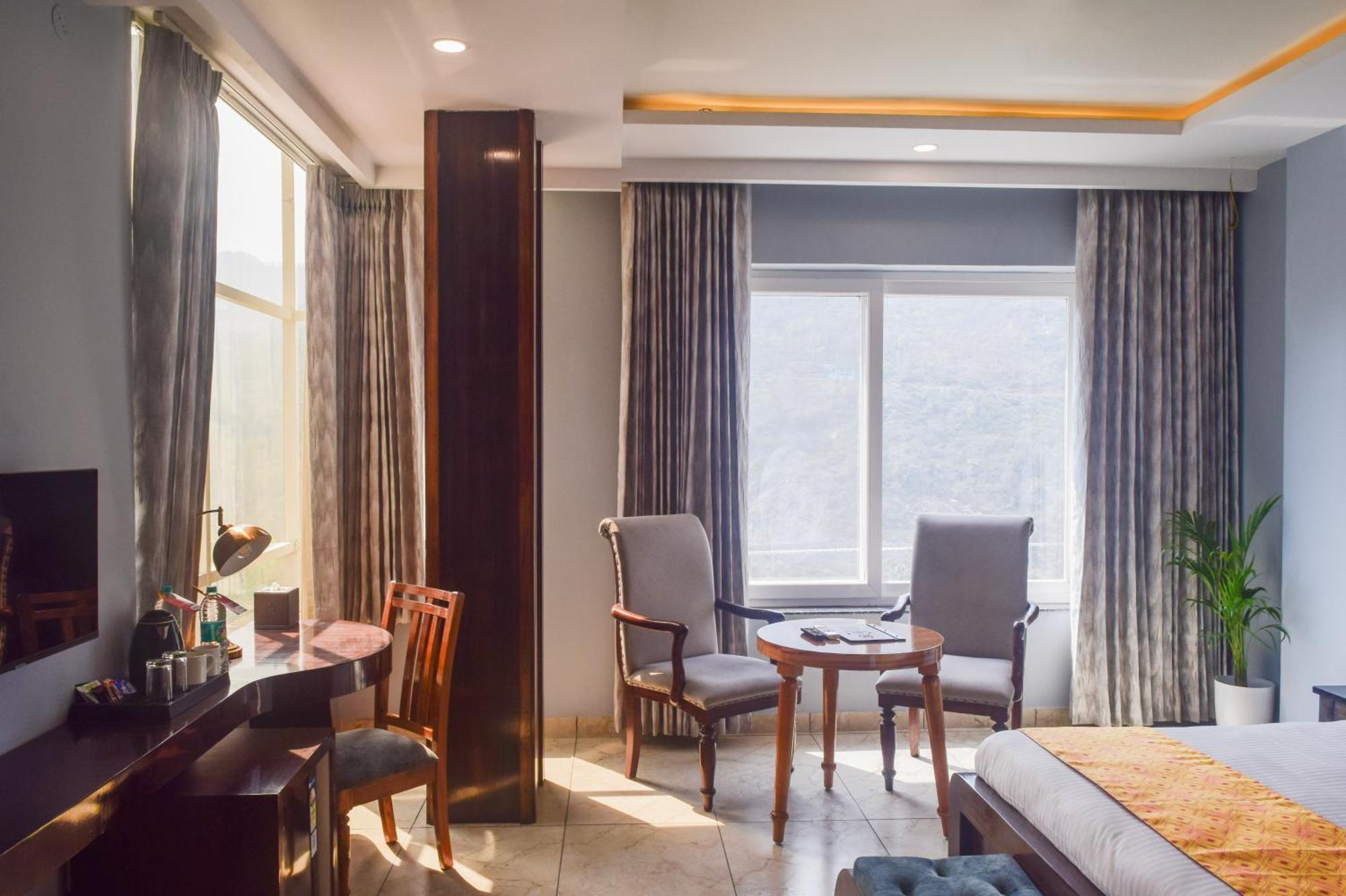 Sterling Kastoori Rudraprayag Hotel ภายนอก รูปภาพ