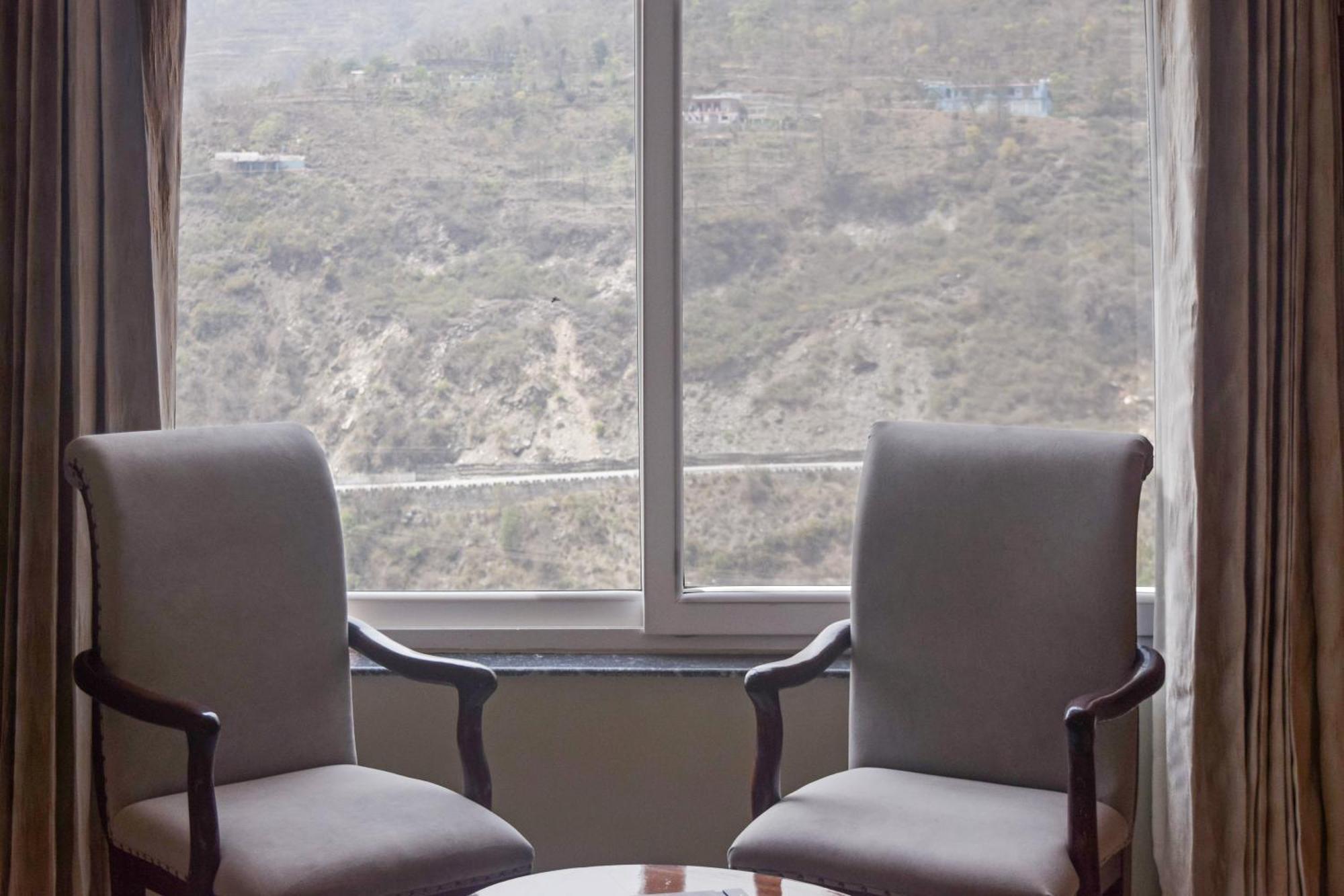 Sterling Kastoori Rudraprayag Hotel ภายนอก รูปภาพ
